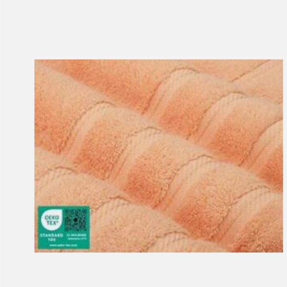 American Soft Linen Luxury 80” x 40” OVERSIZED Bath/Beach Sheet. - Picture 4 of 5